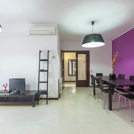 Apartment Sagrada Familia Барселона Номер фото