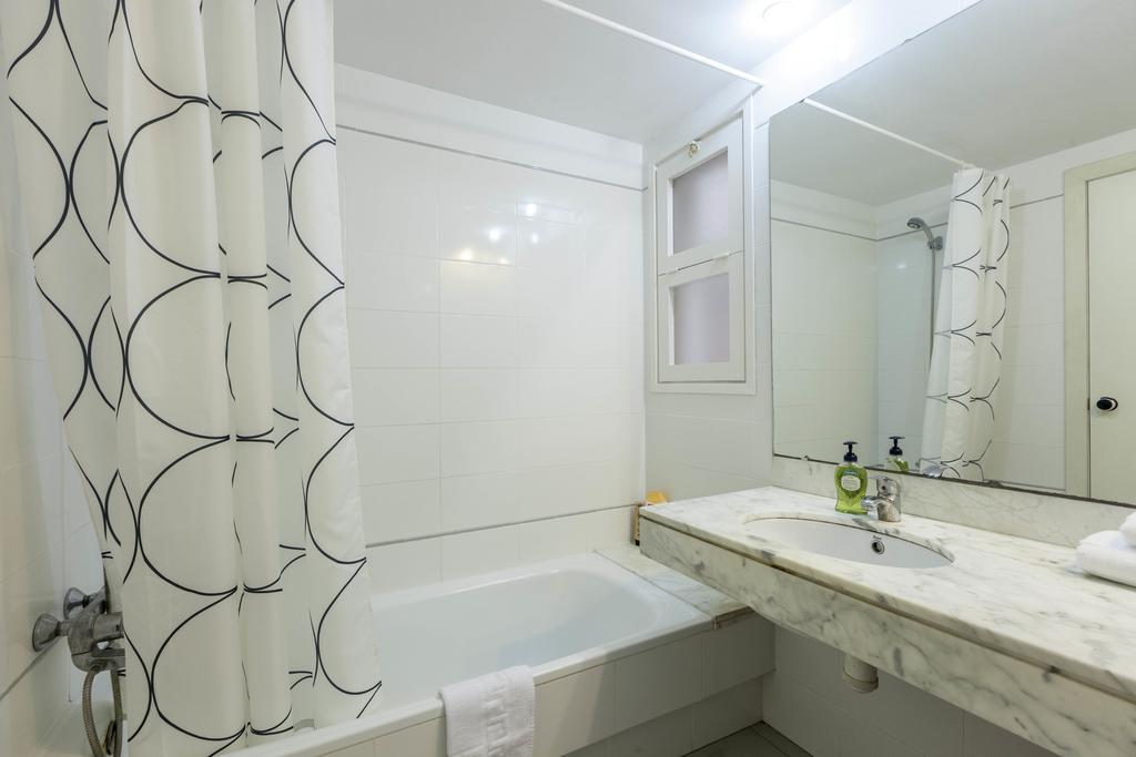 Apartment Sagrada Familia Барселона Номер фото